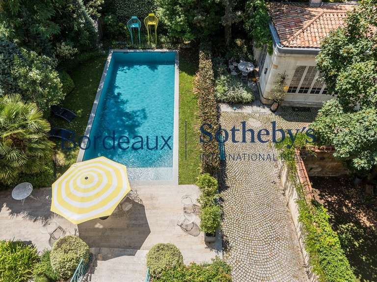 Maison Bordeaux - 9 chambres - 768m²