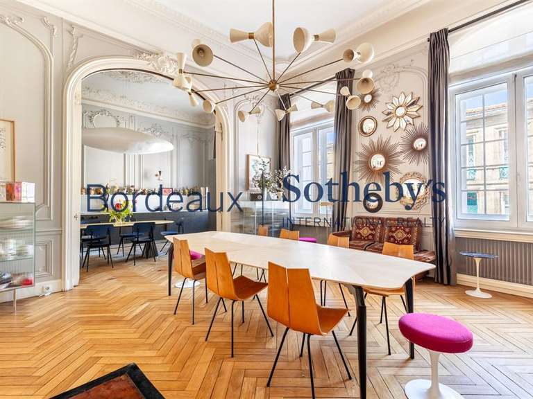 Maison Bordeaux - 9 chambres - 768m²