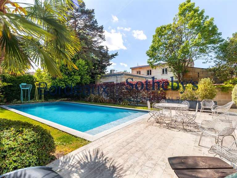 Maison Bordeaux - 9 chambres - 768m²