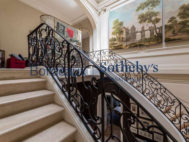 Maison Bordeaux - 9 chambres - 768m²