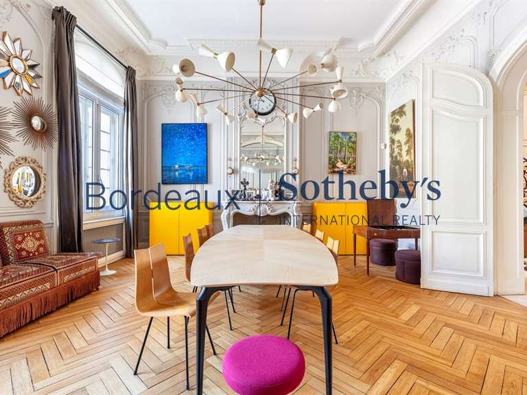 Maison Bordeaux - 9 chambres - 768m²