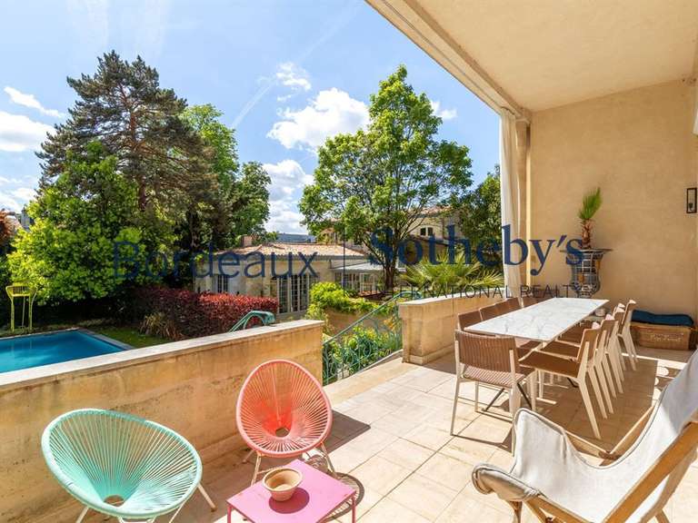Maison Bordeaux - 9 chambres - 768m²