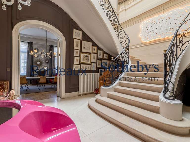 Maison Bordeaux - 9 chambres - 768m²