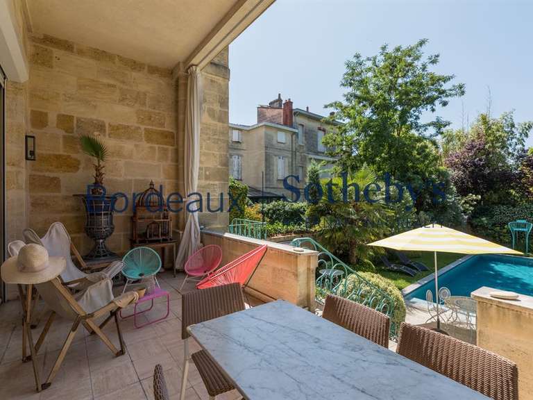 Maison Bordeaux - 9 chambres - 768m²