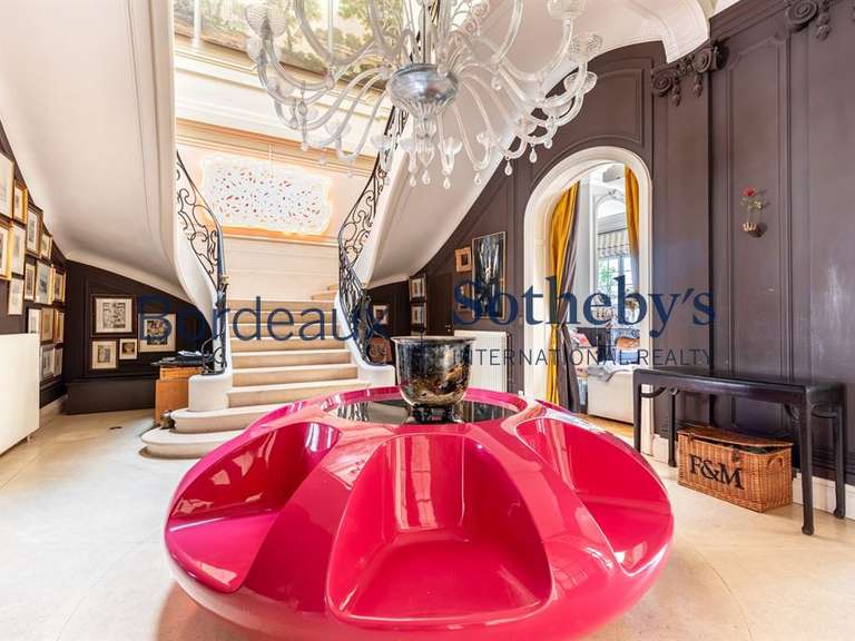 Maison Bordeaux - 9 chambres - 768m²