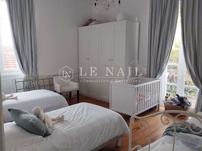 House Bordeaux - 7 bedrooms - 440m²