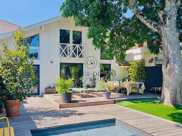 Maison Bordeaux - 6 chambres - 221m²