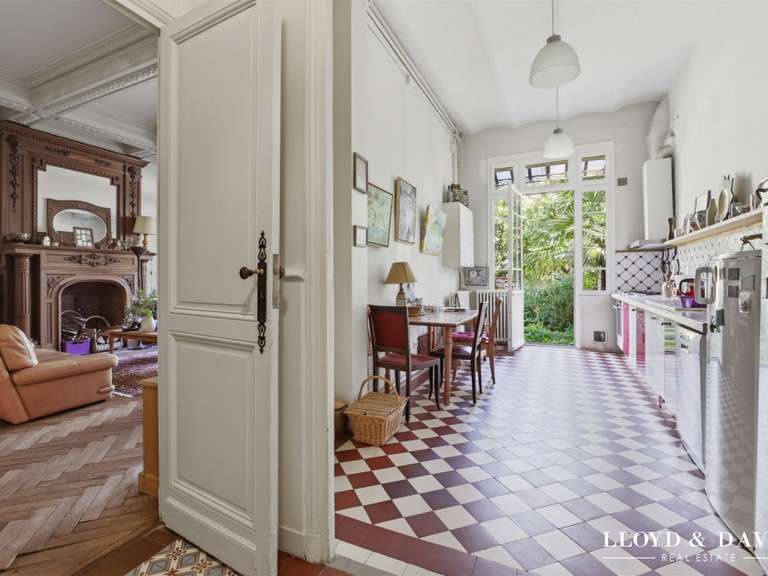 House Bordeaux - 9 bedrooms - 392m²