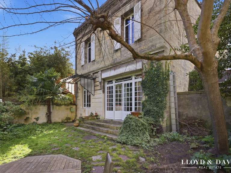 House Bordeaux - 9 bedrooms - 392m²