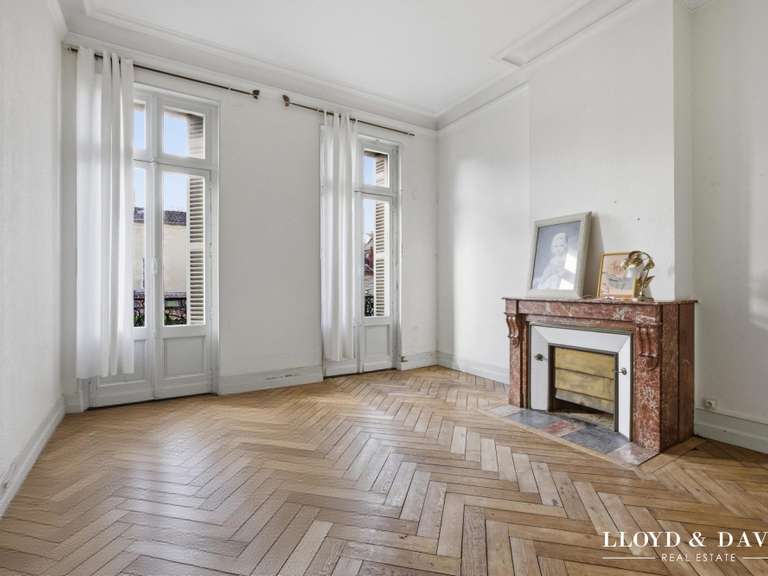 House Bordeaux - 9 bedrooms - 392m²