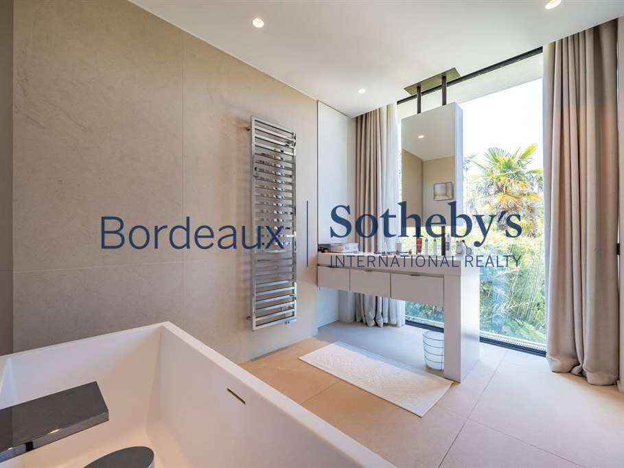 House Bordeaux