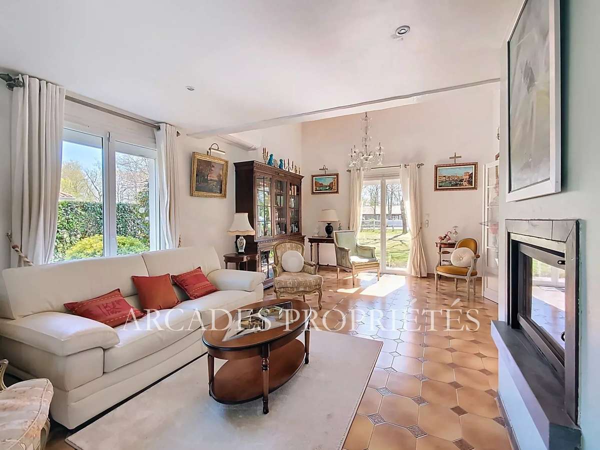 House Bordeaux