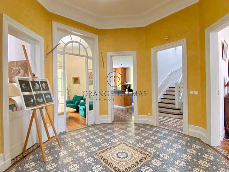 House Bordeaux - 5 bedrooms - 352m²