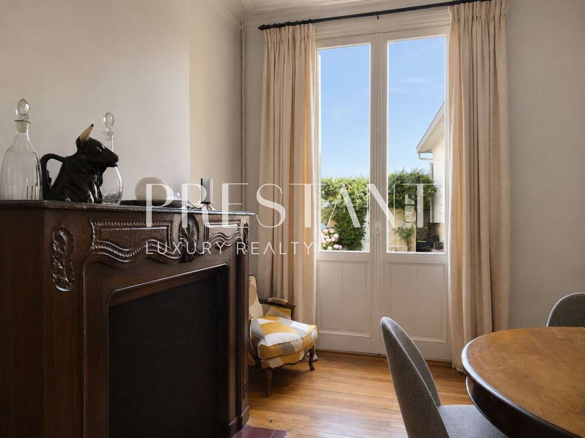 House Bordeaux