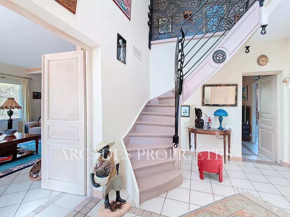 House Bordeaux