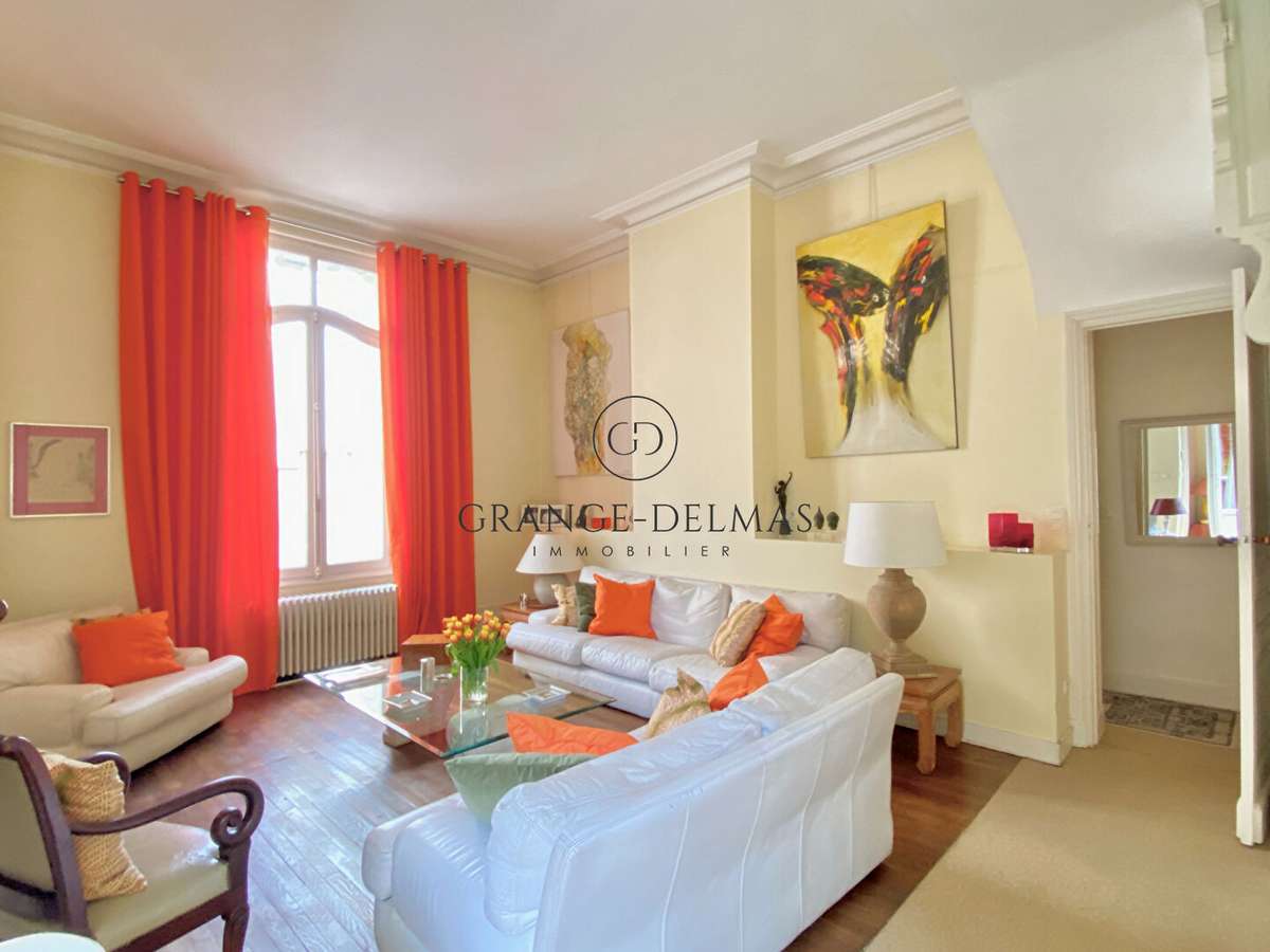 House Bordeaux