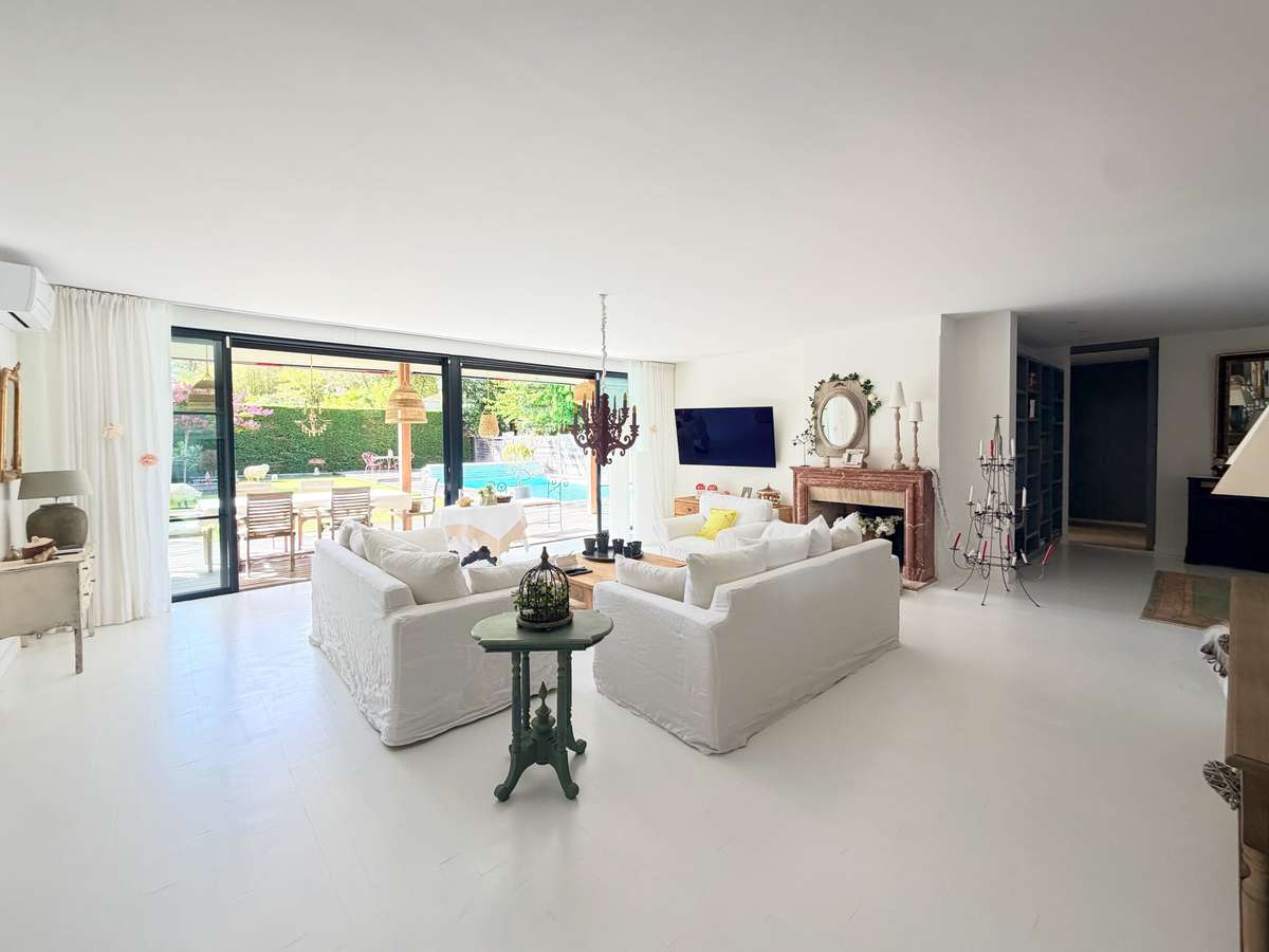 House Bordeaux