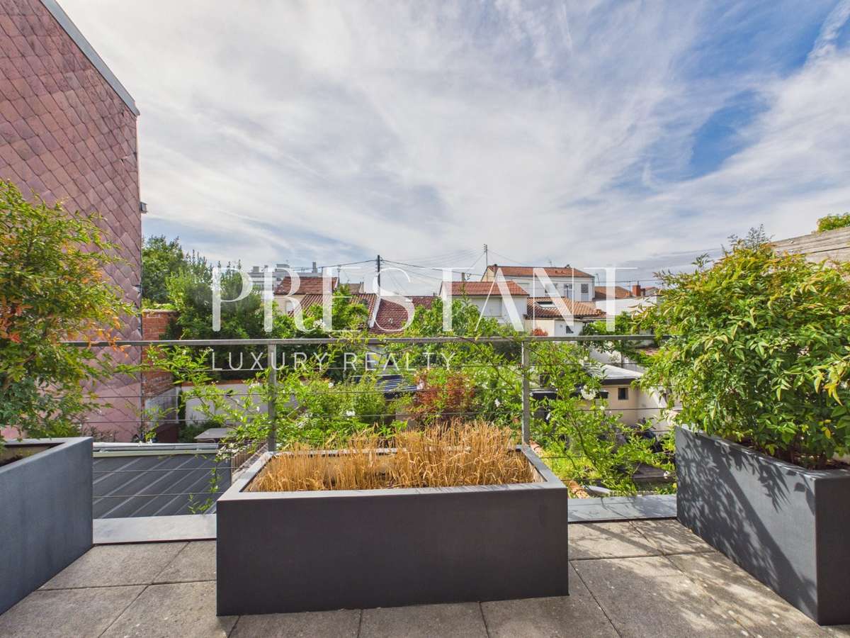 House Bordeaux