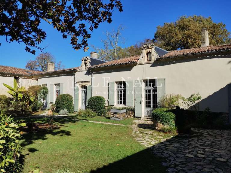 Propriété Bordeaux - 14 chambres - 600m²