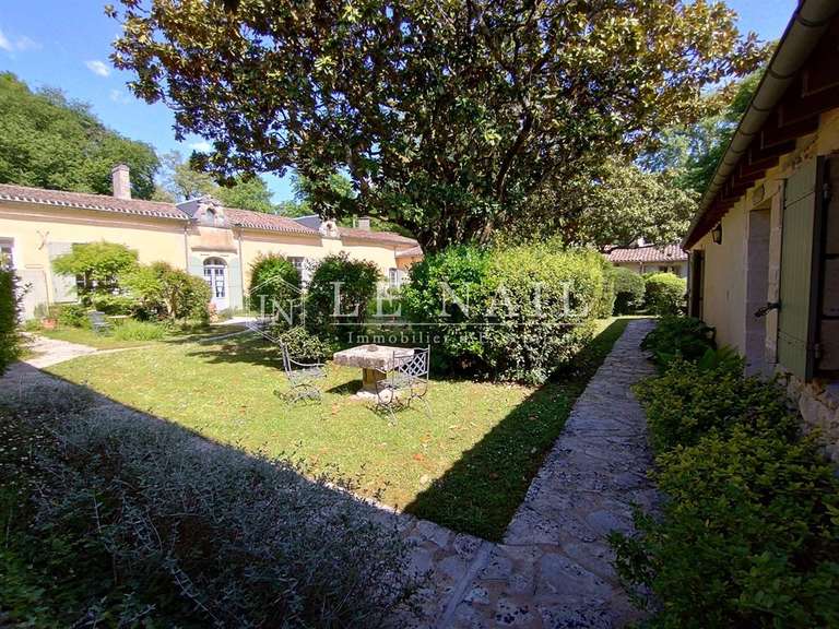 Propriété Bordeaux - 14 chambres - 600m²