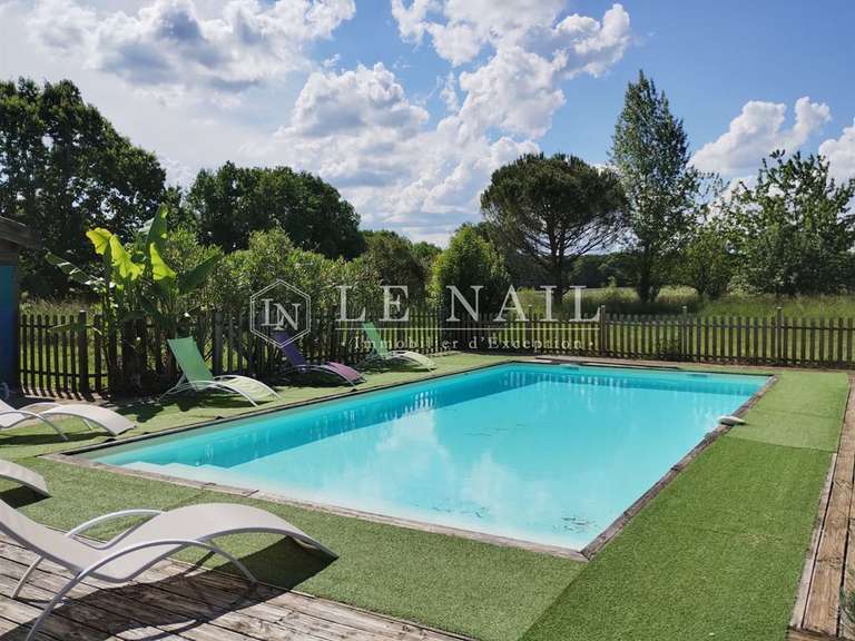 Propriété Bordeaux - 14 chambres - 600m²