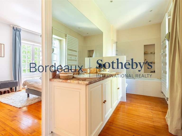 Property Bordeaux - 6 bedrooms - 400m²