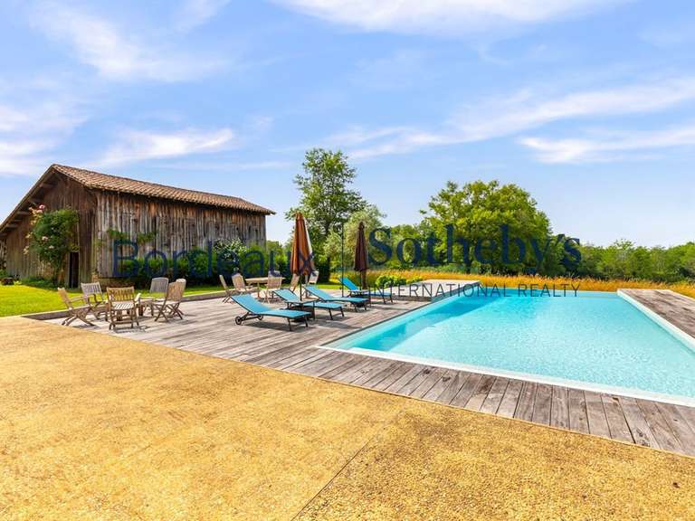 Propriété Bordeaux - 5 chambres - 240m²