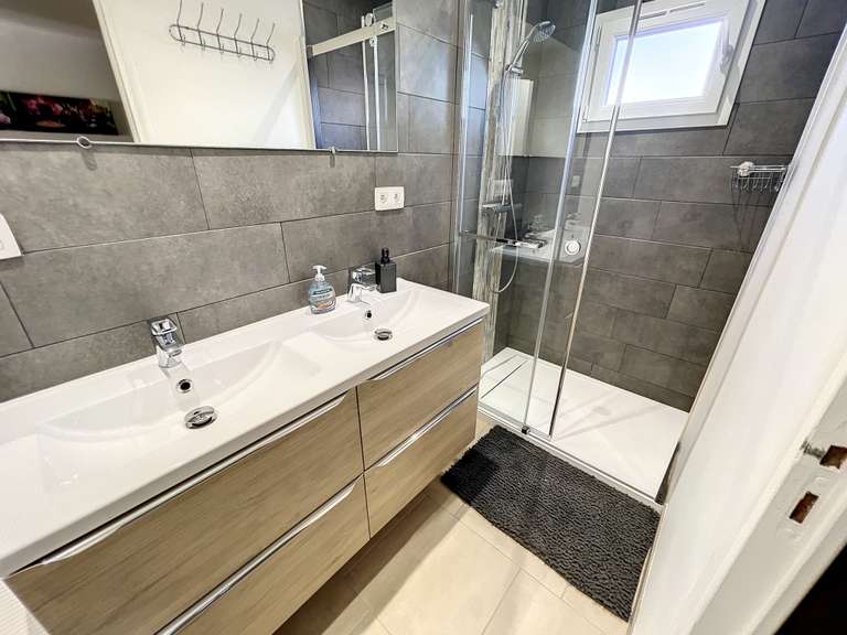 Maison Bormes-les-Mimosas - 6 chambres - 215m²