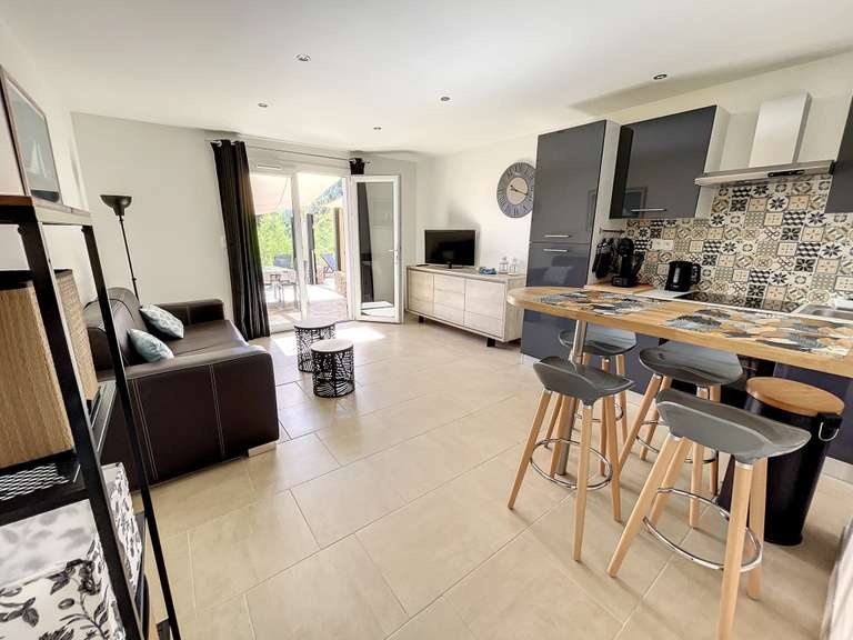 Maison Bormes-les-Mimosas - 6 chambres - 215m²