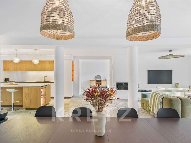 House Bormes-les-Mimosas - 6 bedrooms - 247m²