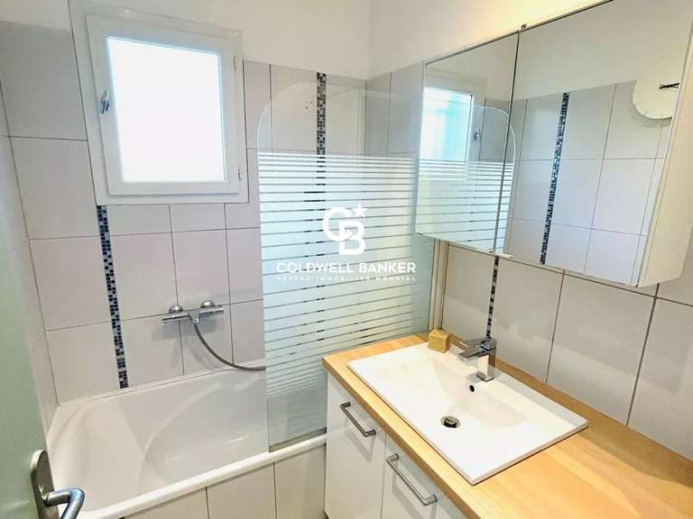 Maison Bormes-les-Mimosas - 4 chambres - 147m²