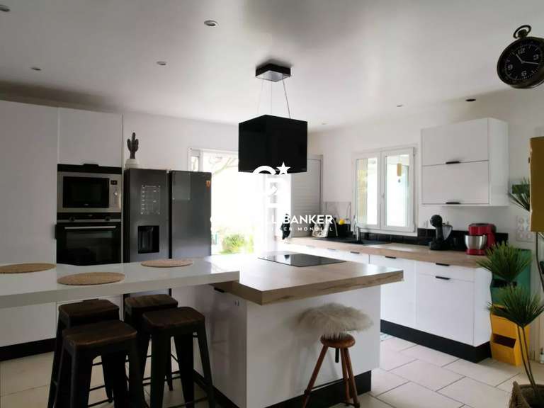 Maison Bormes-les-Mimosas - 4 chambres - 147m²