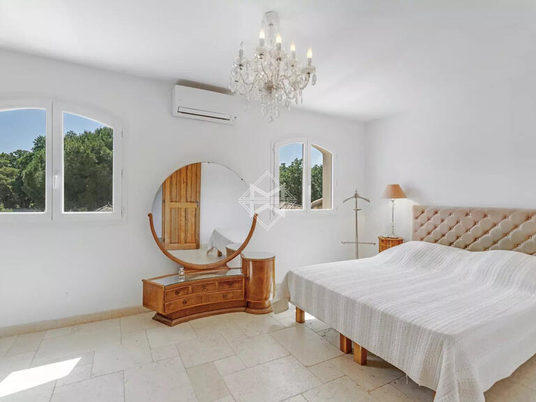 Villa Bormes-les-Mimosas - 5 bedrooms - 325m²