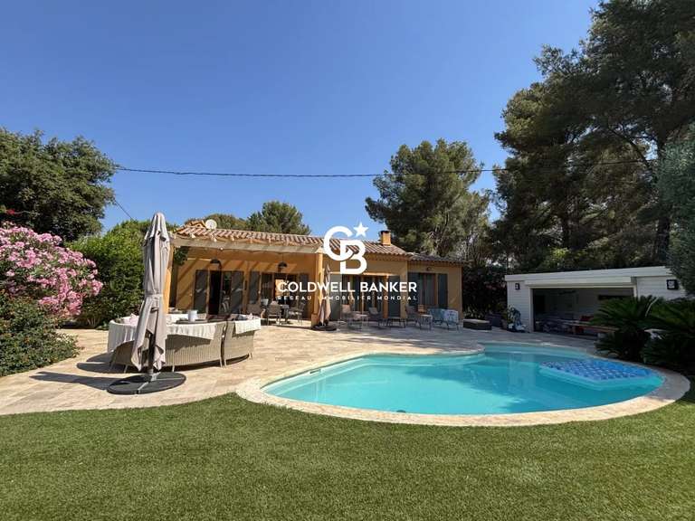 Villa Bormes-les-Mimosas - 4 bedrooms - 178m²