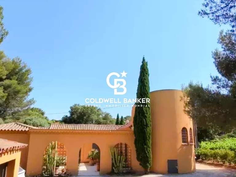 Villa Bormes-les-Mimosas - 4 chambres - 178m²