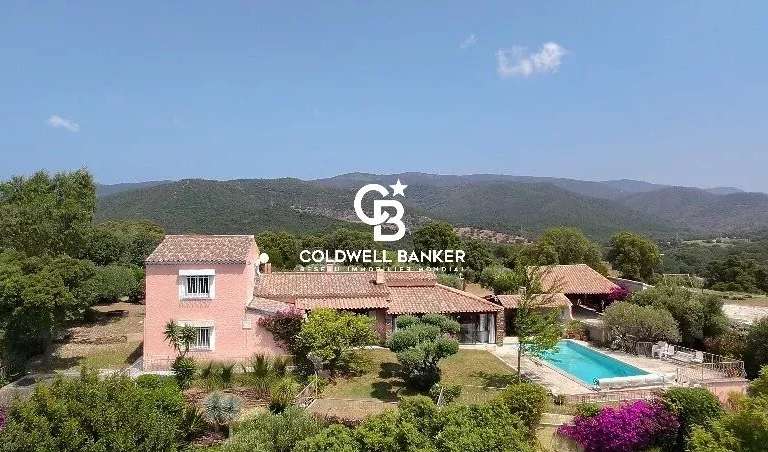Villa Bormes-les-Mimosas - 4 chambres - 203m²