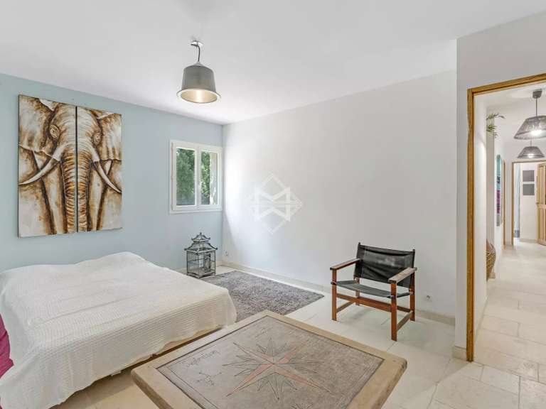 Villa Bormes-les-Mimosas - 5 bedrooms - 325m²