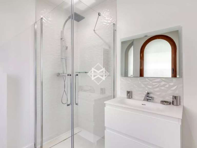 Villa with Sea view Bormes-les-Mimosas - 6 bedrooms - 350m²