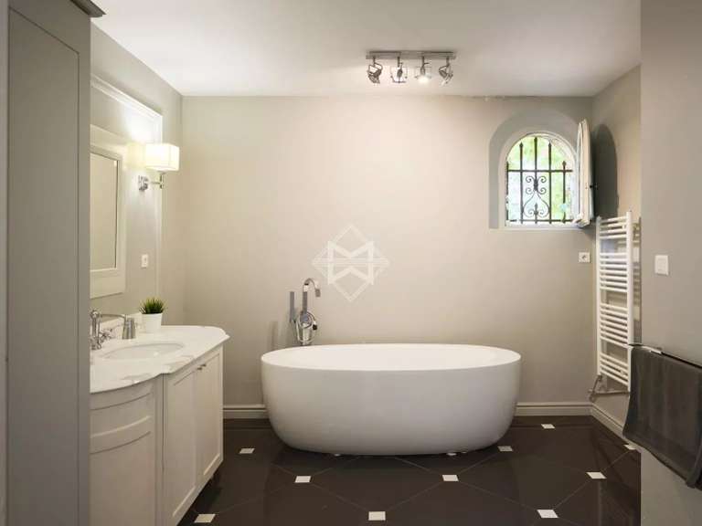 Villa Bormes-les-Mimosas - 9 bedrooms - 482m²