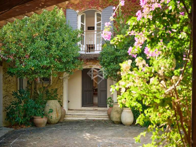 Villa Bormes-les-Mimosas - 9 bedrooms - 482m²