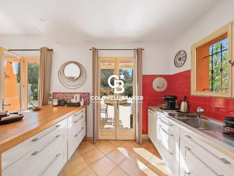 Villa Bormes-les-Mimosas - 4 chambres - 178m²