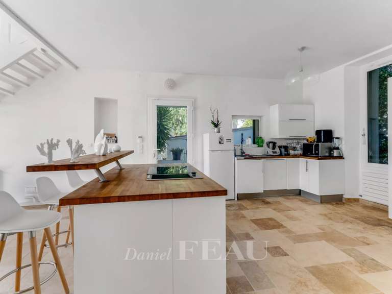 Villa Bormes-les-Mimosas - 4 chambres - 196m²