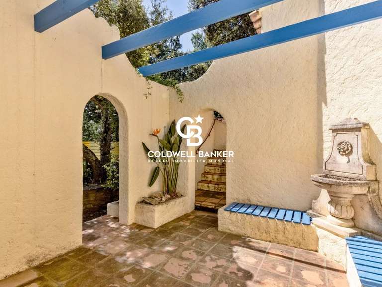 Villa Bormes-les-Mimosas - 6 bedrooms - 239m²