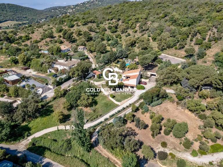 Villa Bormes-les-Mimosas - 6 bedrooms - 239m²