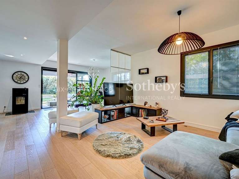 Maison Bouc-Bel-Air - 3 chambres - 230m²