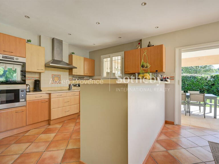 Maison Bouc-Bel-Air - 7 chambres - 386m²