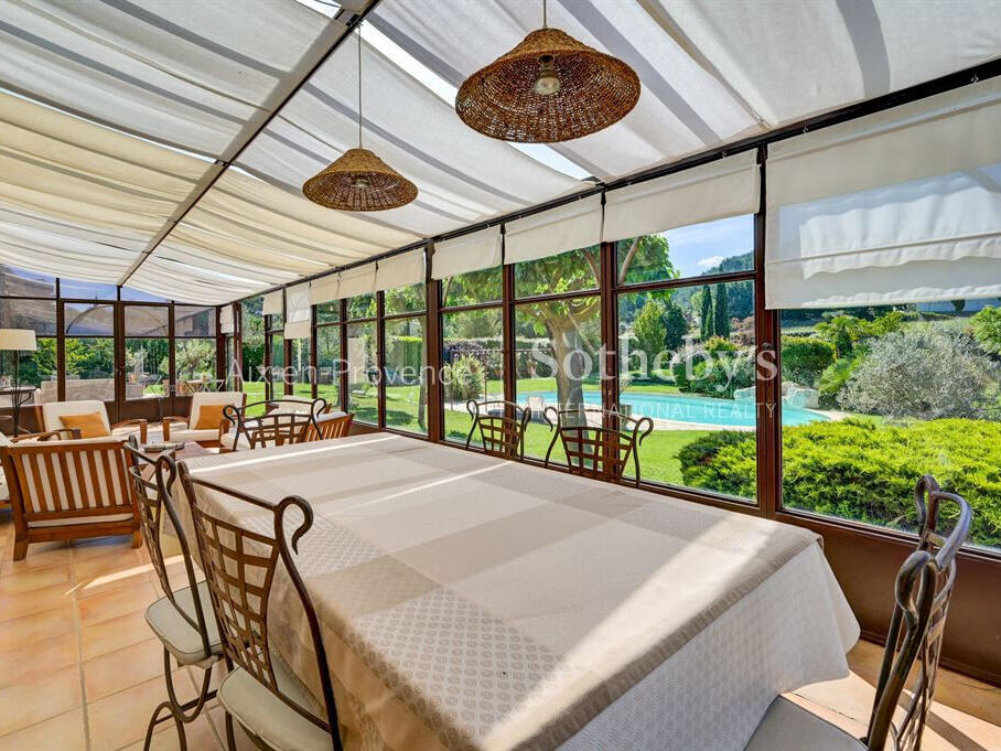 House Bouc-Bel-Air