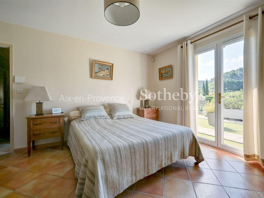 House Bouc-Bel-Air