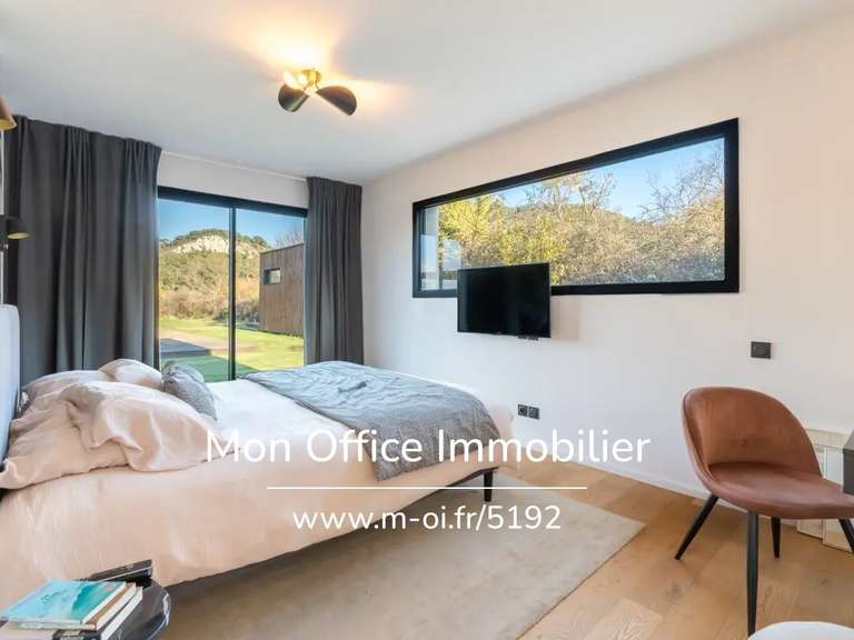 Maison Bouc-Bel-Air - 6 chambres - 215m²