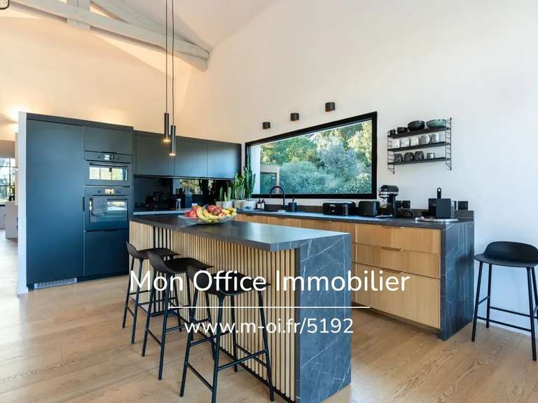 Maison Bouc-Bel-Air - 6 chambres - 215m²